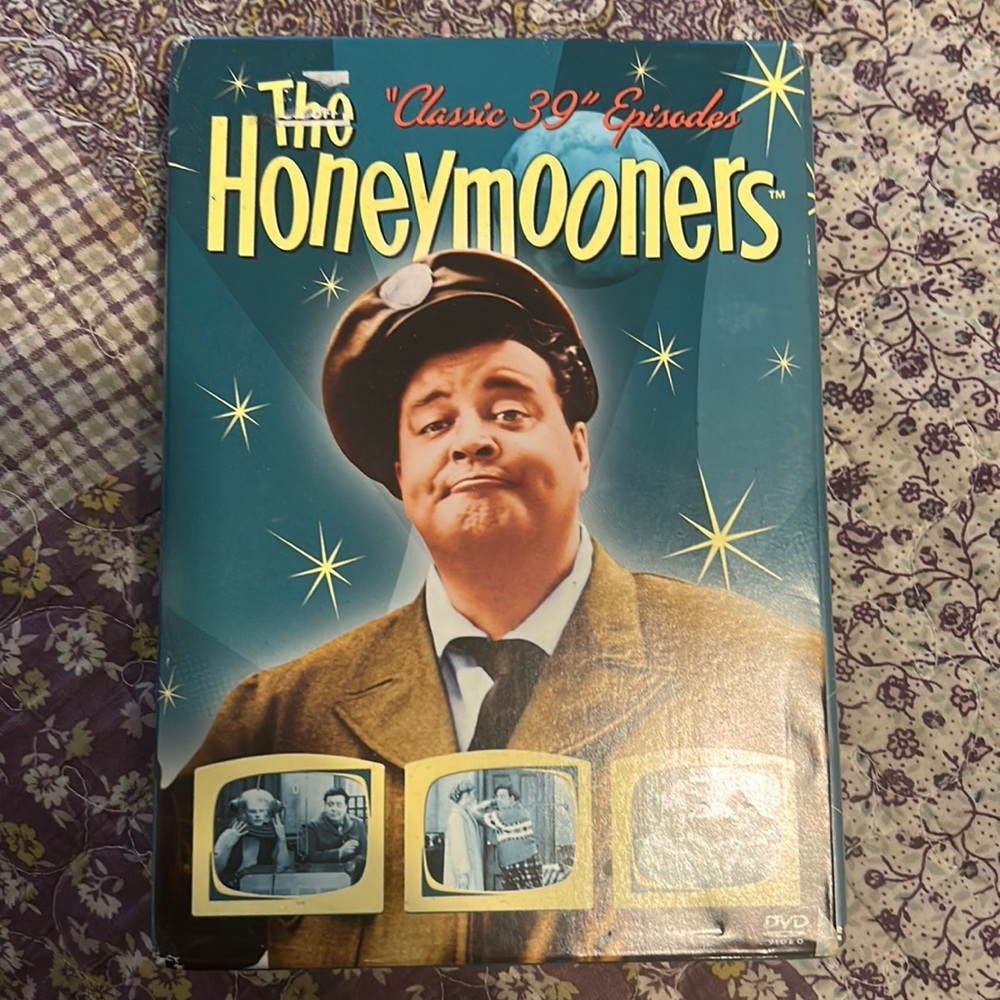 The Honeymooners “Classic 39” Episodes  CBS DVD. Five disc.
